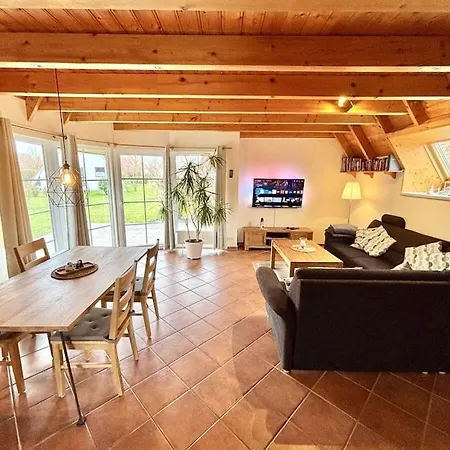 With 2 Bedrooms Dorumer Neufeld