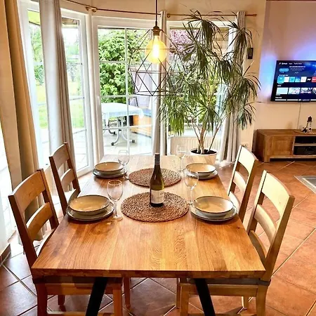 With 2 Bedrooms Apartman Dorumer Neufeld