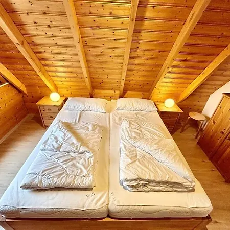 With 2 Bedrooms Dorumer Neufeld